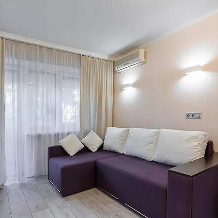 Good Rest New Uspenskaya Str Апартаменты